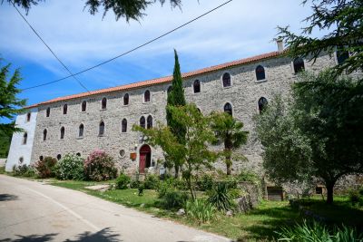 Slika manastir_Krupa_1.jpg 1